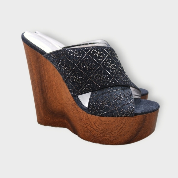 NWT Wedge Sparkle Metallic Cross Strap Sandals Summer Heels Wedges By Guess - Picture 4 of 11
